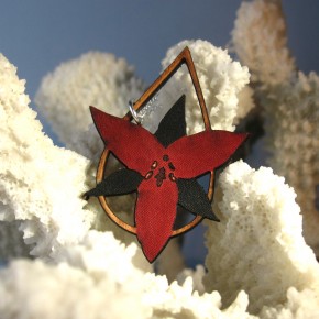 Trillium Raindrop leather necklace - red Trillium Raindrop leather necklace - red